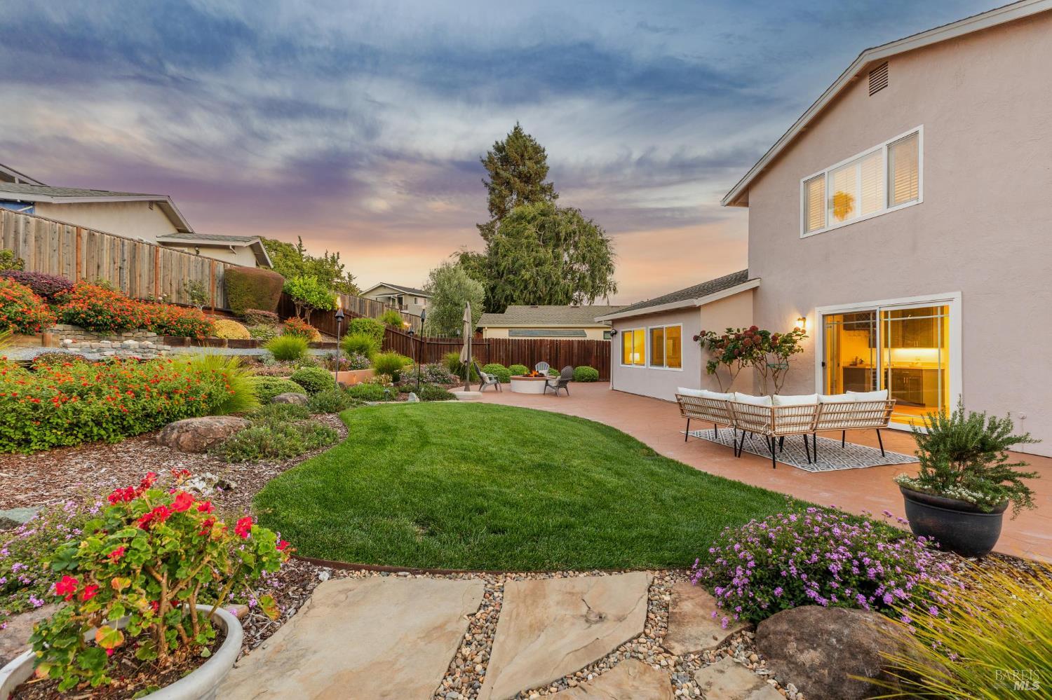 Detail Gallery Image 34 of 45 For 2108 Feliz Dr, Novato,  CA 94945 - 4 Beds | 3 Baths