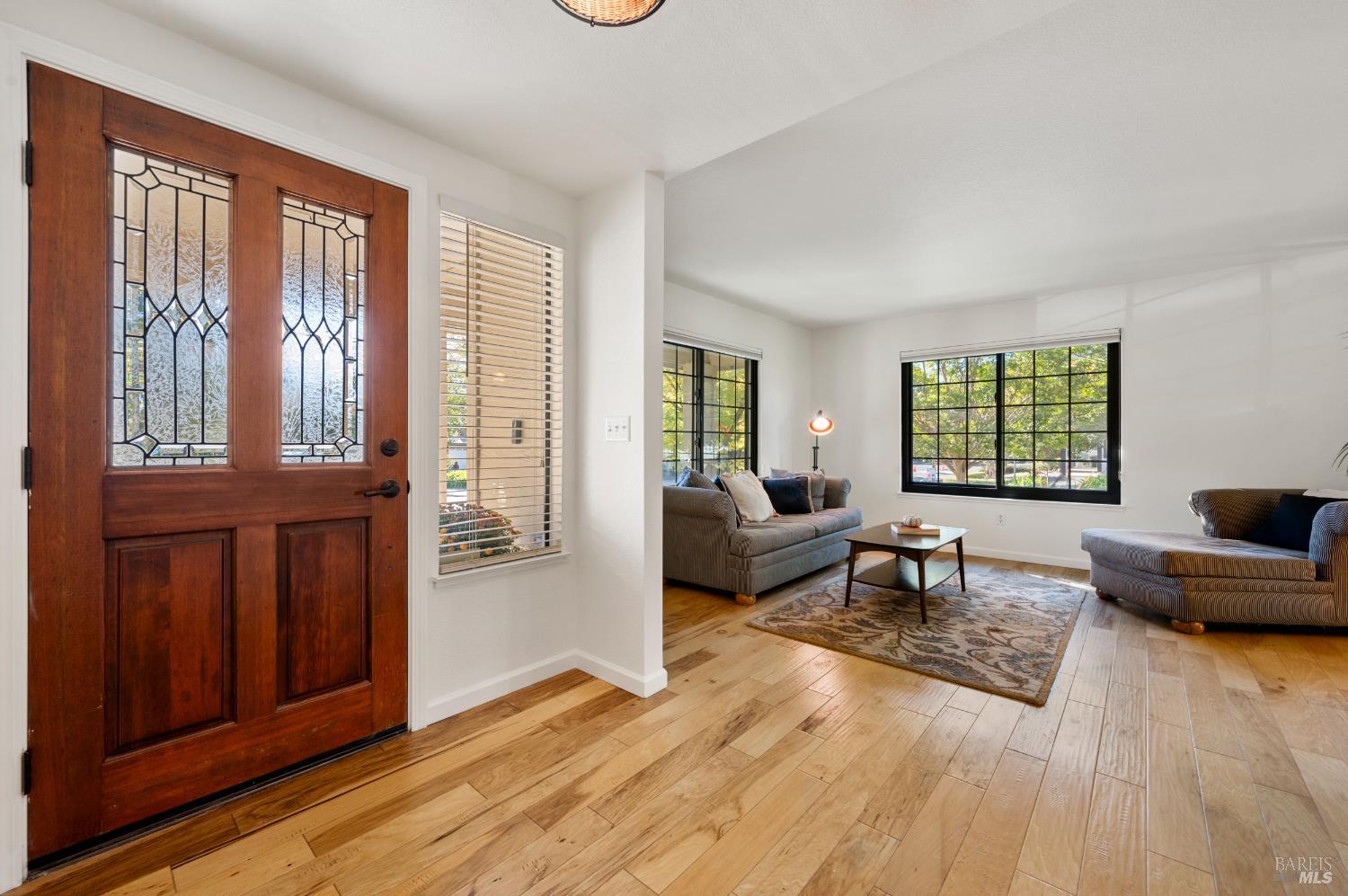 Detail Gallery Image 9 of 64 For 1049 Charlson Way, Napa,  CA 94558 - 3 Beds | 2 Baths