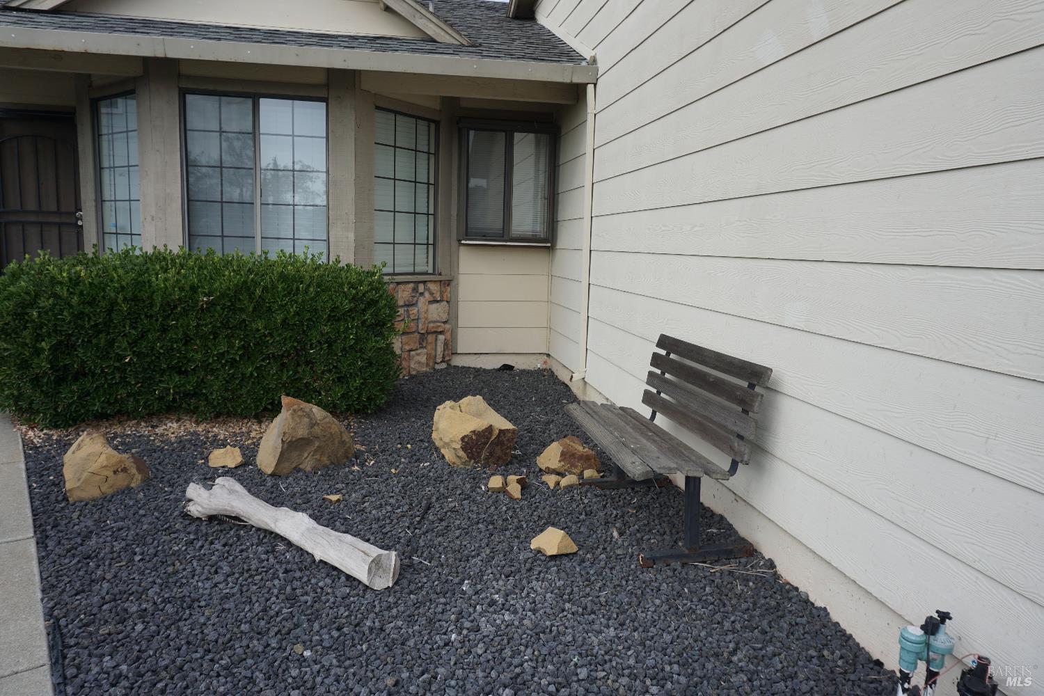 Detail Gallery Image 3 of 28 For 1048 Topsail Dr, Vallejo,  CA 94591 - 4 Beds | 2 Baths