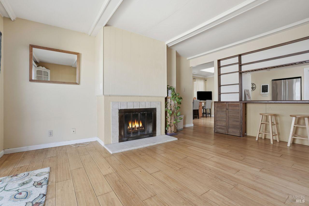 Detail Gallery Image 6 of 45 For 85 San Carlos Way, Novato,  CA 94945 - 4 Beds | 3 Baths