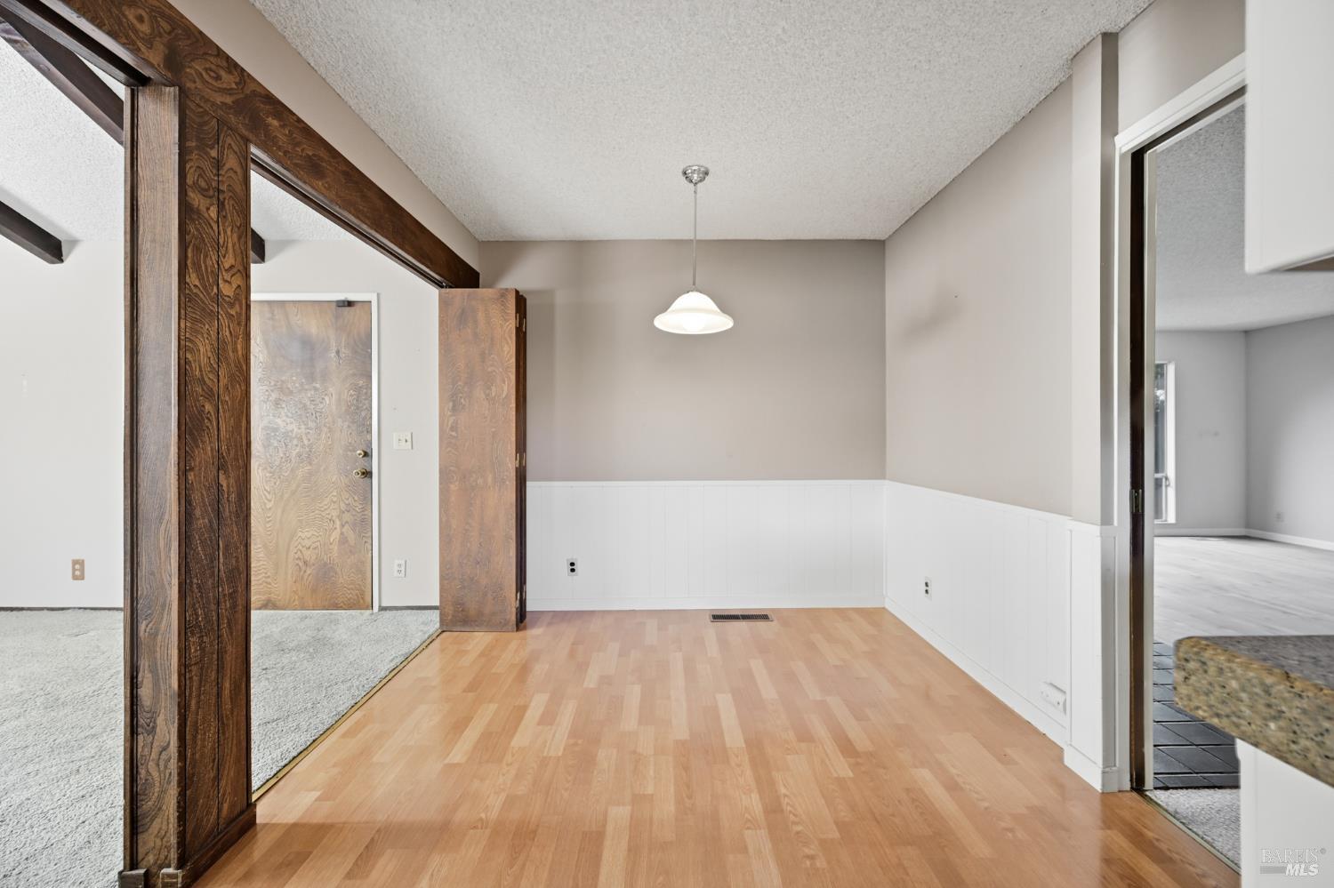 Detail Gallery Image 10 of 48 For 1124 Sunnyslope Dr, Santa Rosa,  CA 95404 - 4 Beds | 2 Baths