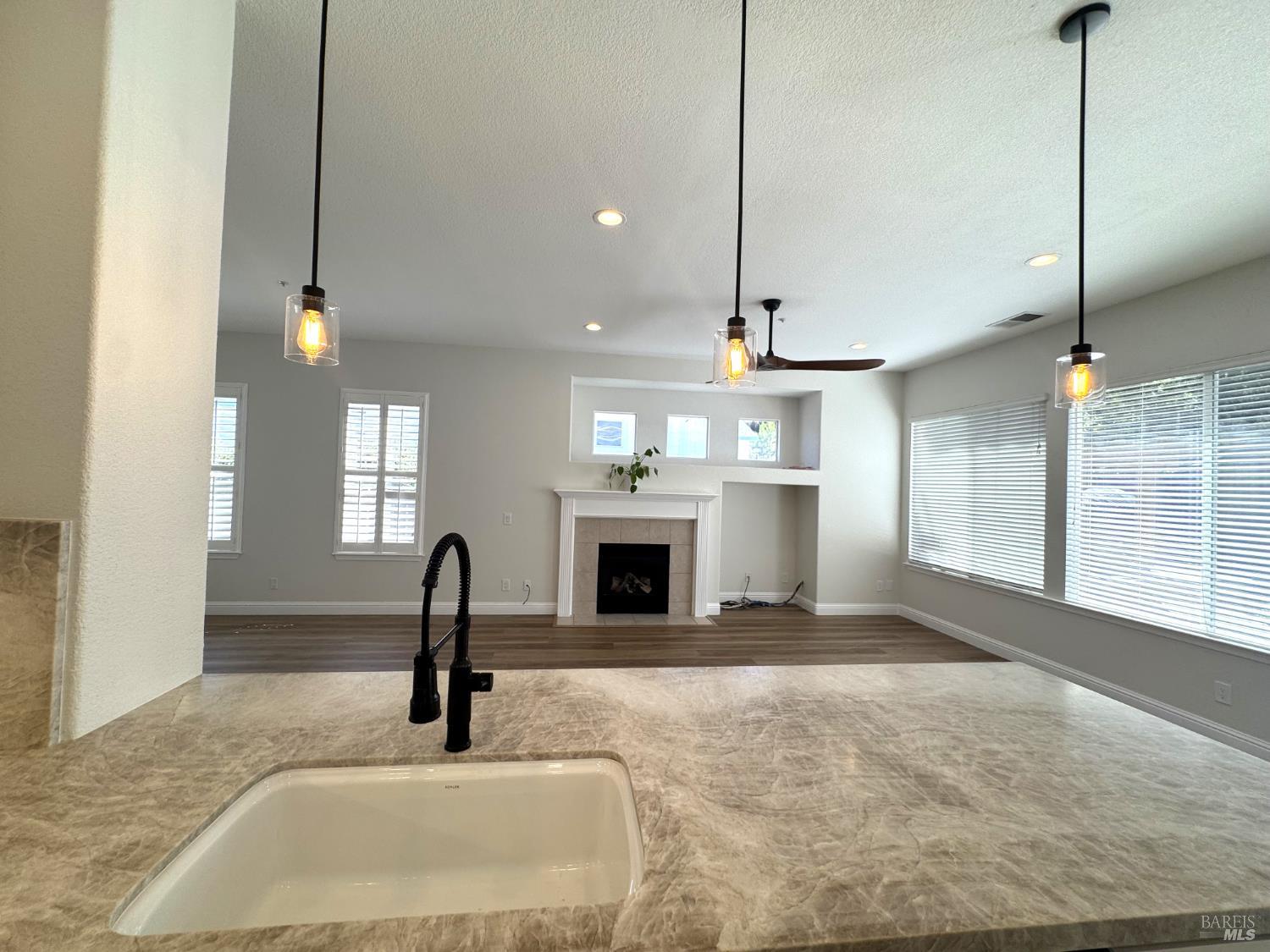 Detail Gallery Image 11 of 53 For 107 St Michael Ct, Cloverdale,  CA 95425 - 3 Beds | 2 Baths