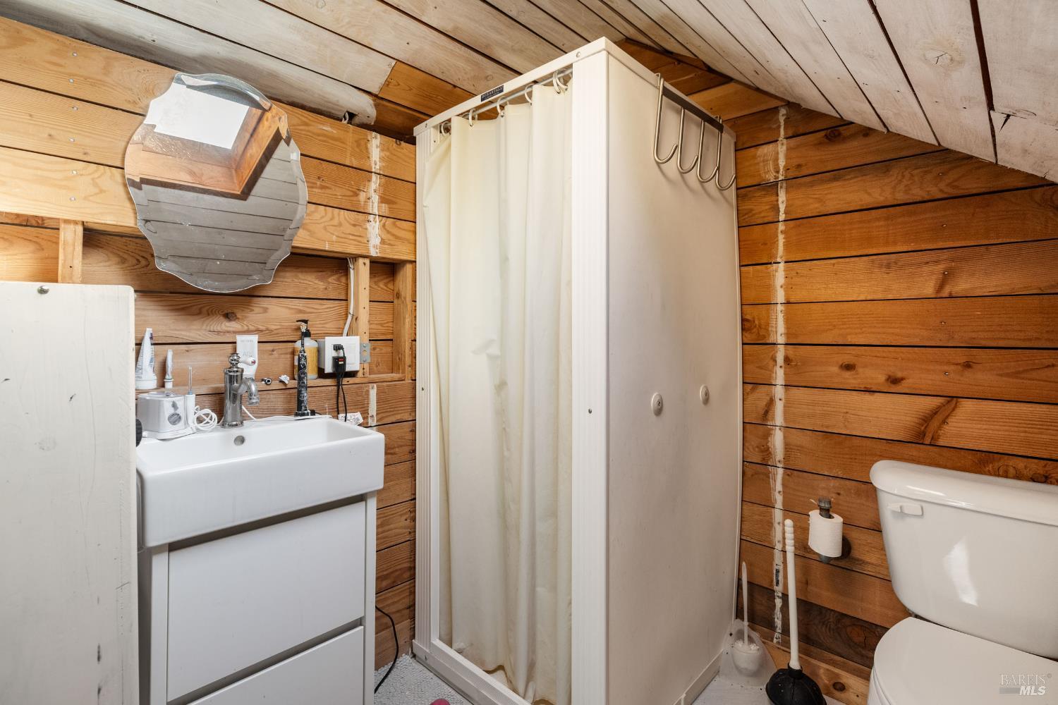 Detail Gallery Image 19 of 43 For 3765 Twig Ave, Sebastopol,  CA 95472 - 3 Beds | 1 Baths