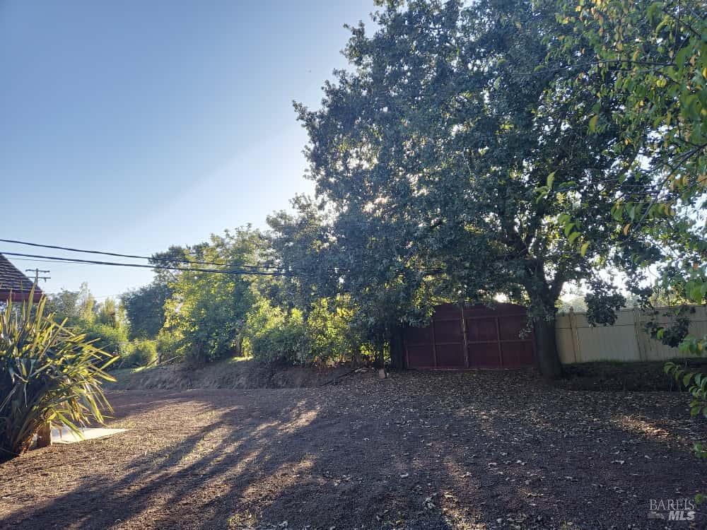 Detail Gallery Image 20 of 27 For 6060 Oak Ave, Cotati,  CA 94931 - 4 Beds | 2 Baths