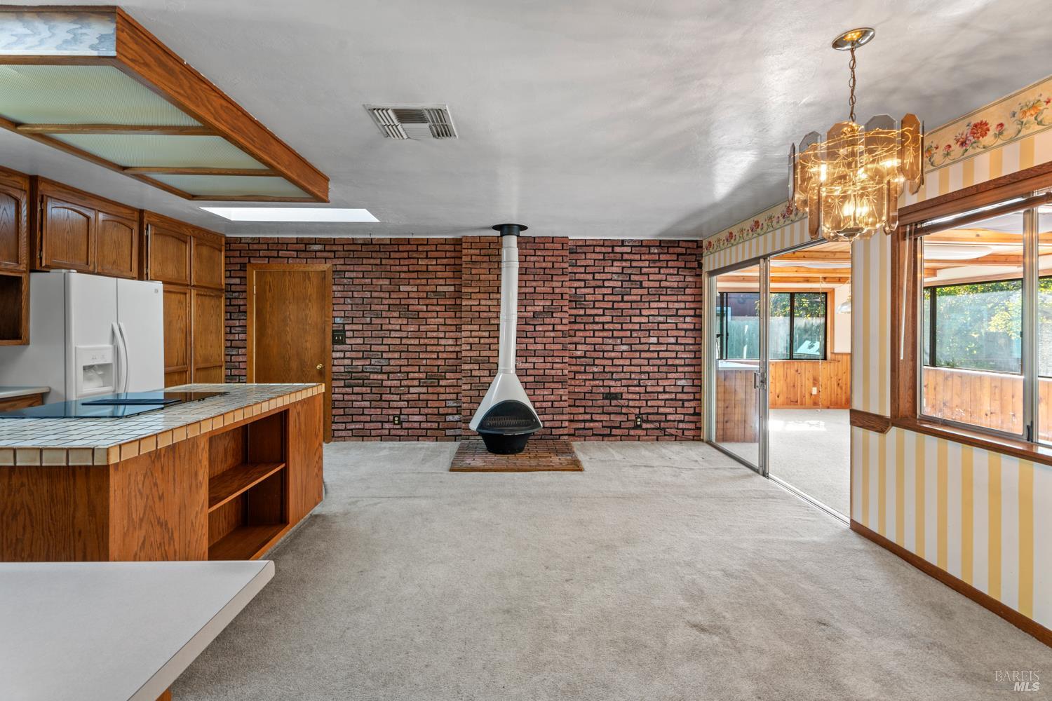 Detail Gallery Image 10 of 21 For 970 N Pine St, Ukiah,  CA 95482 - 3 Beds | 2 Baths