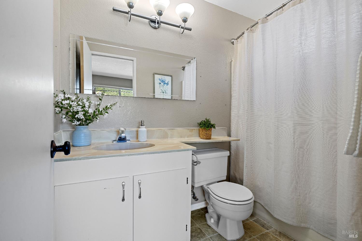 Detail Gallery Image 23 of 27 For 1511 Gladstone Way, Rohnert Park,  CA 94928 - 3 Beds | 2 Baths