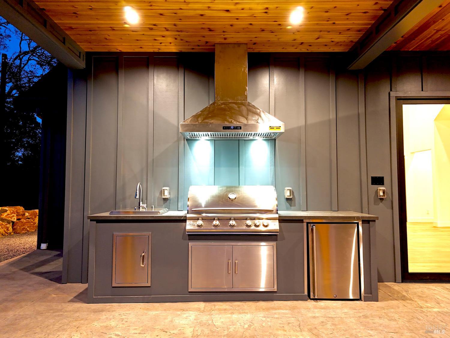 Detail Gallery Image 43 of 79 For 2716 Rollo Rd, Santa Rosa,  CA 95404 - 4 Beds | 3/1 Baths