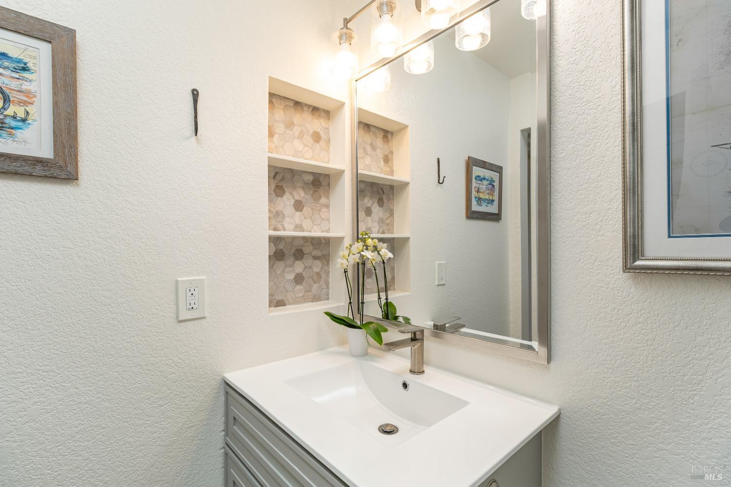 Detail Gallery Image 16 of 28 For 1201 Brickyard Way #205,  Richmond,  CA 94801 - 1 Beds | 1 Baths