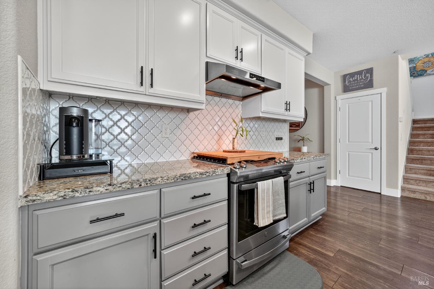 Detail Gallery Image 7 of 31 For 4273 Carnegie Ct, Fairfield,  CA 94534 - 5 Beds | 3 Baths