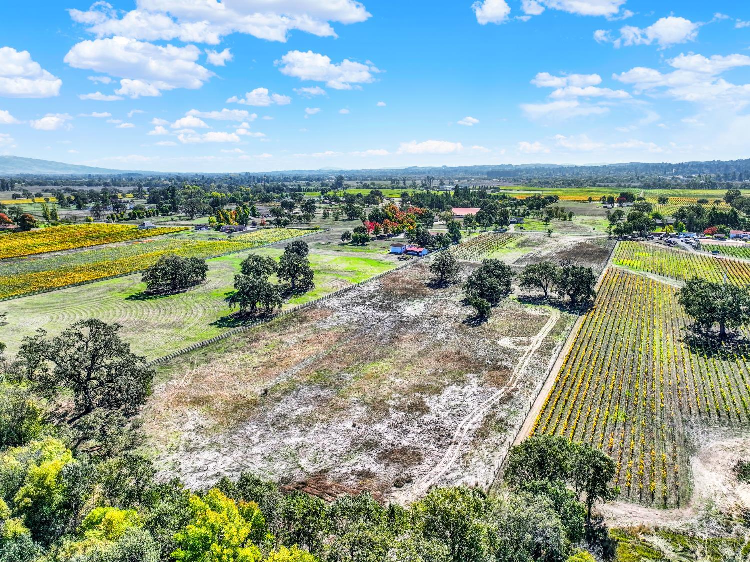 Detail Gallery Image 5 of 24 For 5695 Bravo Toro Ln, Santa Rosa,  CA 95401 - – Beds | – Baths