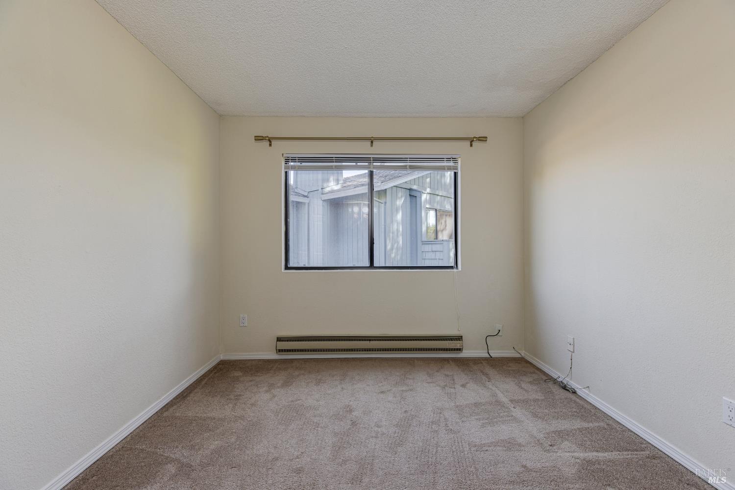 Detail Gallery Image 25 of 46 For 219 College View Dr, Rohnert Park,  CA 94928 - 3 Beds | 1/1 Baths