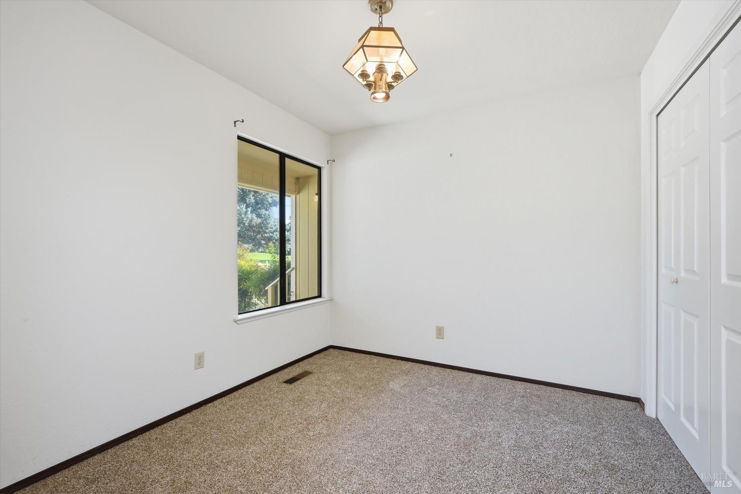 Detail Gallery Image 18 of 26 For 19575 Old Creek Rd, Hidden Valley Lake,  CA 95467 - 3 Beds | 2 Baths