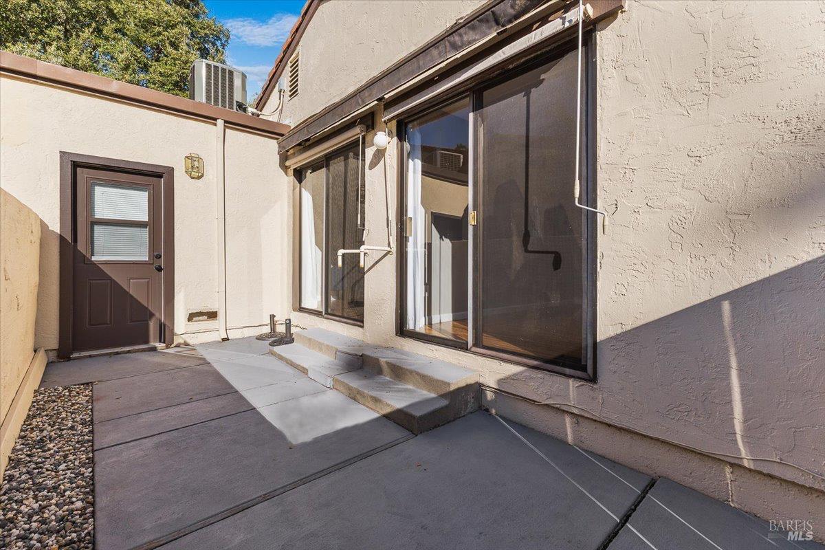 Detail Gallery Image 27 of 32 For 802 Adobe Dr, Santa Rosa,  CA 95404 - 2 Beds | 2 Baths