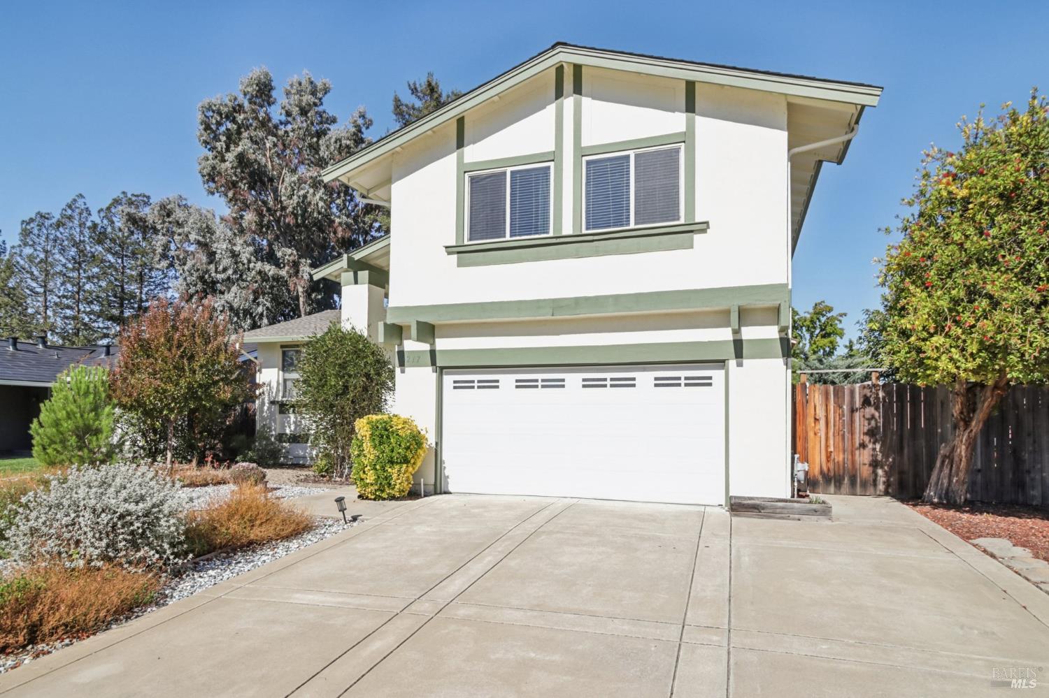 Detail Gallery Image 4 of 64 For 3217 Ensenada Dr, San Ramon,  CA 94583 - 4 Beds | 2/1 Baths