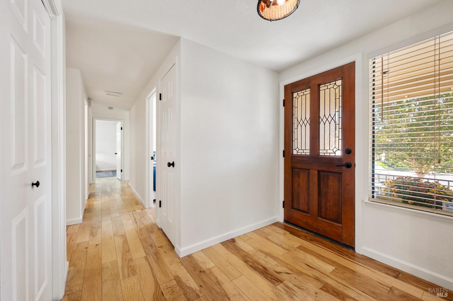 Detail Gallery Image 8 of 64 For 1049 Charlson Way, Napa,  CA 94558 - 3 Beds | 2 Baths