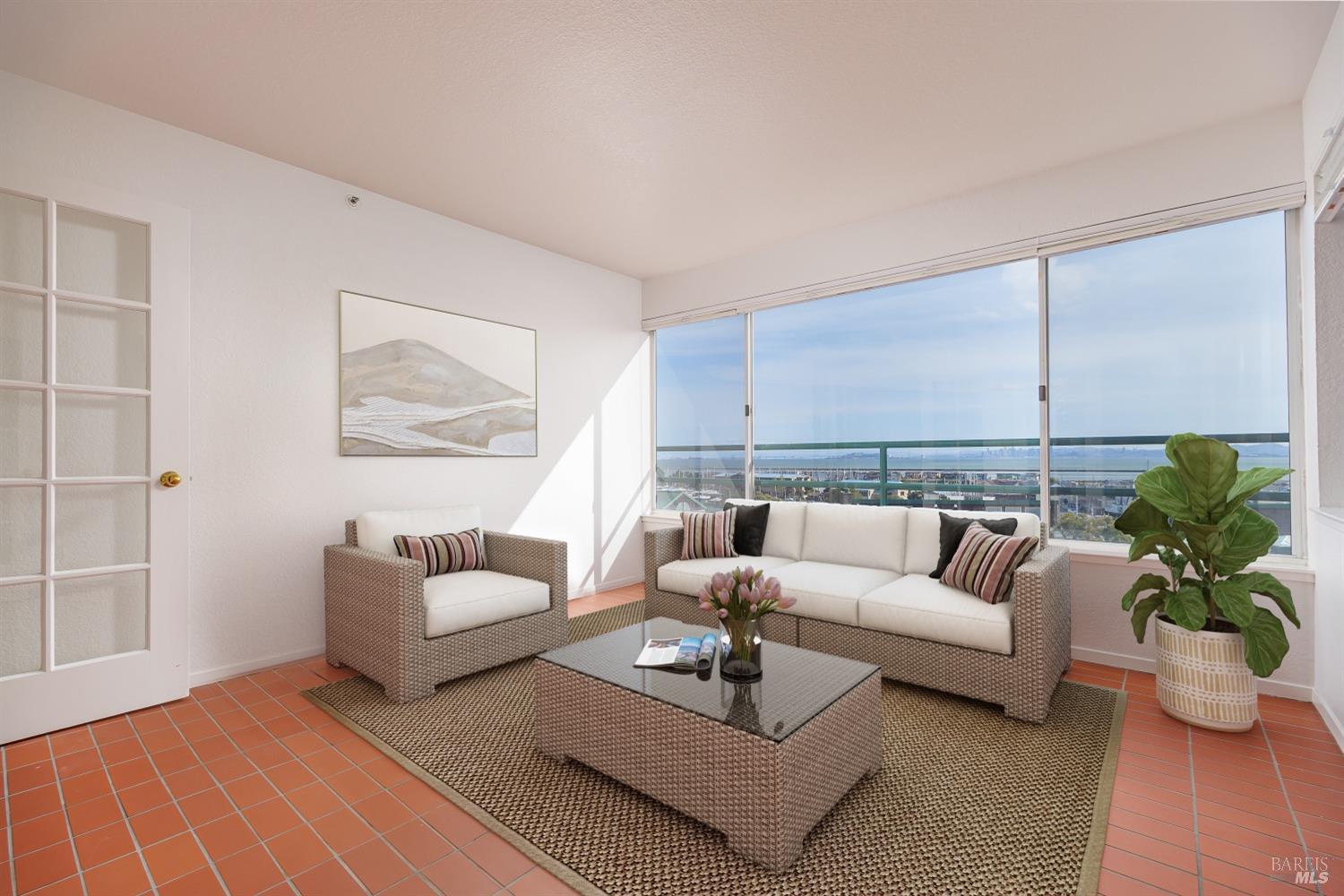 Detail Gallery Image 3 of 28 For 1201 Brickyard Way #205,  Richmond,  CA 94801 - 1 Beds | 1 Baths