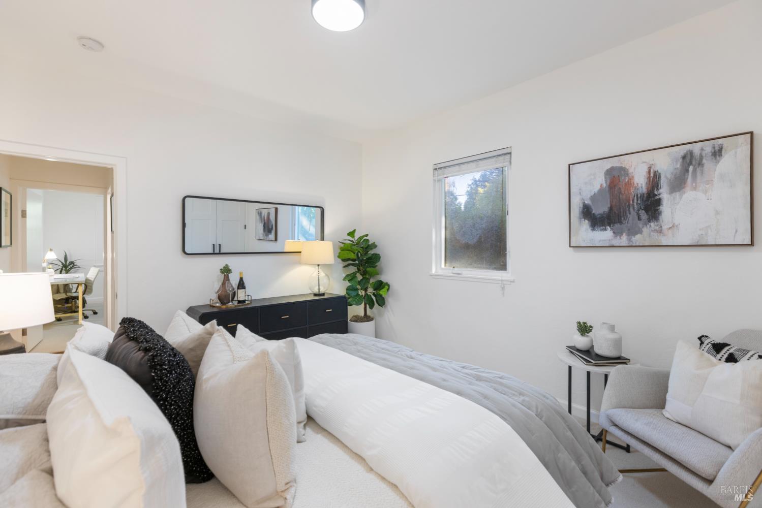 Detail Gallery Image 24 of 67 For 5 Hillside Ave, Kentfield,  CA 94904 - 5 Beds | 3 Baths