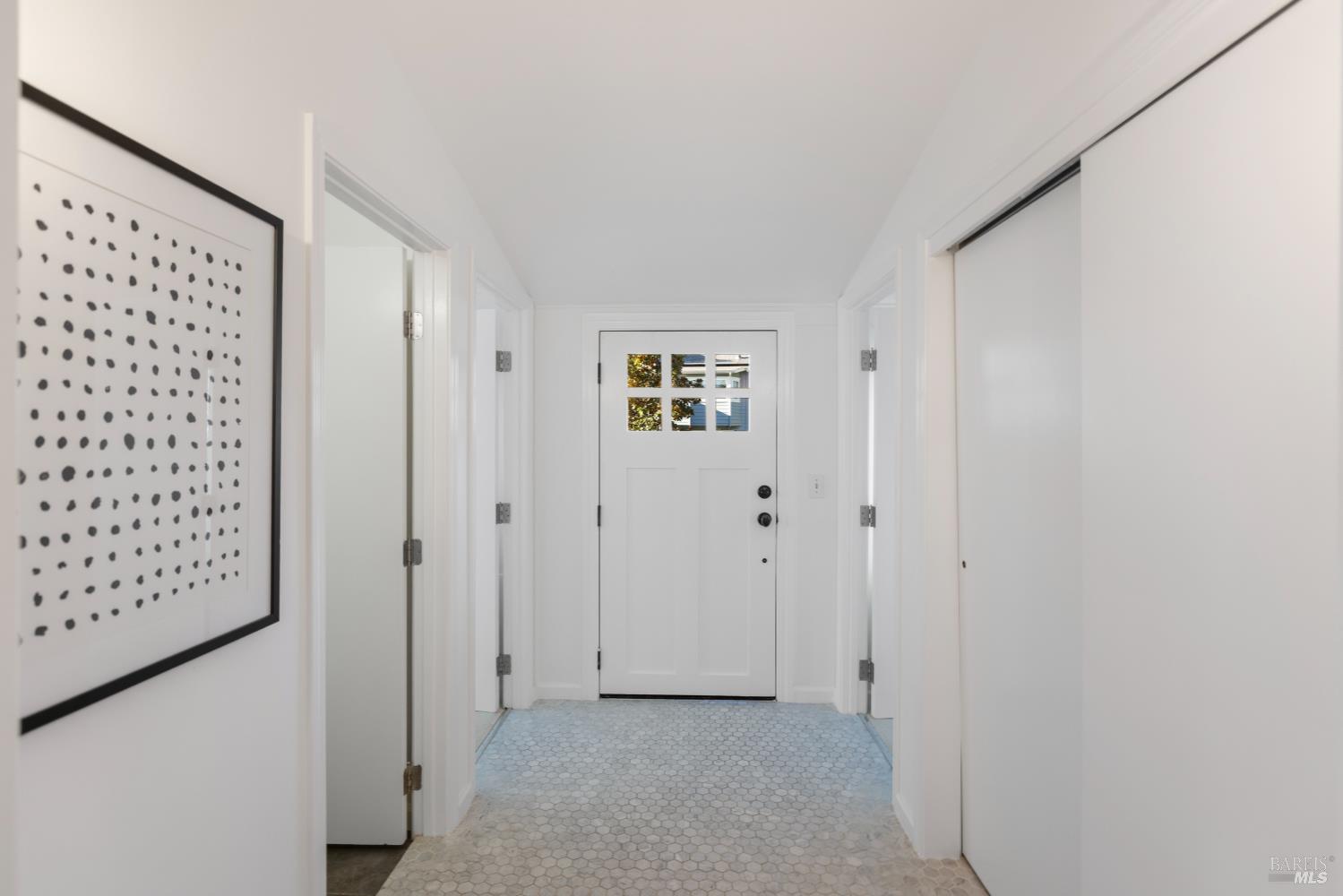 Detail Gallery Image 26 of 67 For 5 Hillside Ave, Kentfield,  CA 94904 - 5 Beds | 3 Baths