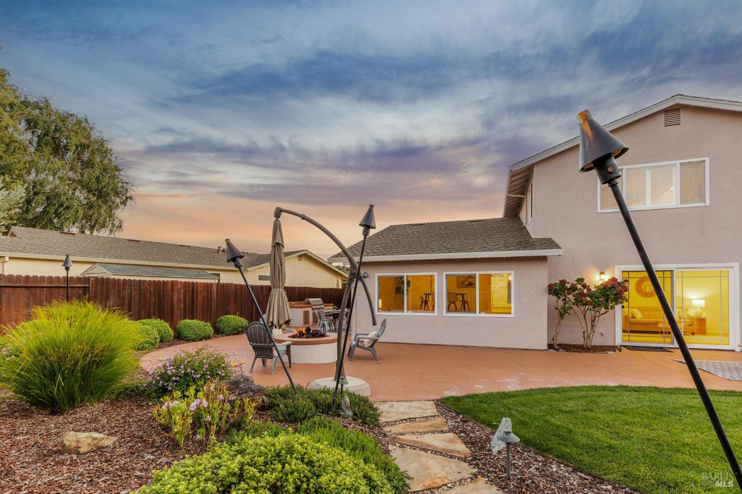 Detail Gallery Image 36 of 45 For 2108 Feliz Dr, Novato,  CA 94945 - 4 Beds | 3 Baths