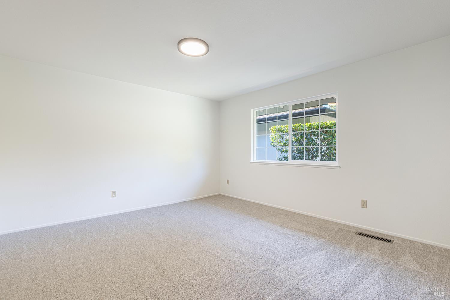 Detail Gallery Image 13 of 37 For 6565 Bennett Valley Rd, Santa Rosa,  CA 95404 - 3 Beds | 2 Baths