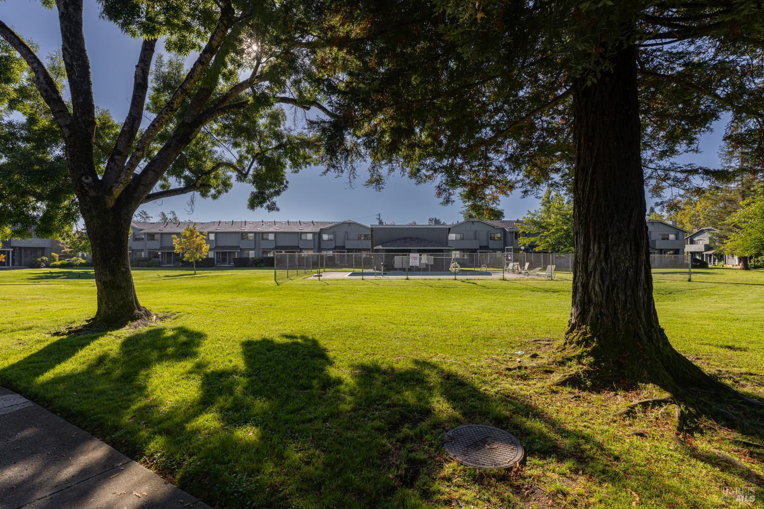 Detail Gallery Image 34 of 46 For 219 College View Dr, Rohnert Park,  CA 94928 - 3 Beds | 1/1 Baths