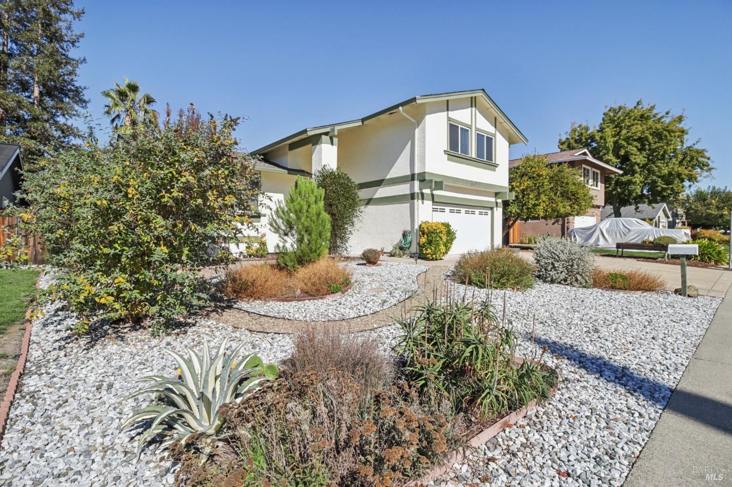 Detail Gallery Image 7 of 64 For 3217 Ensenada Dr, San Ramon,  CA 94583 - 4 Beds | 2/1 Baths