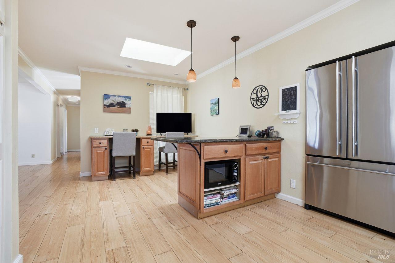 Detail Gallery Image 12 of 45 For 85 San Carlos Way, Novato,  CA 94945 - 4 Beds | 3 Baths