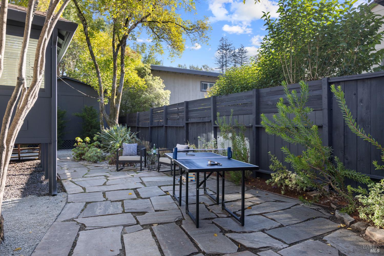 Detail Gallery Image 37 of 67 For 5 Hillside Ave, Kentfield,  CA 94904 - 5 Beds | 3 Baths