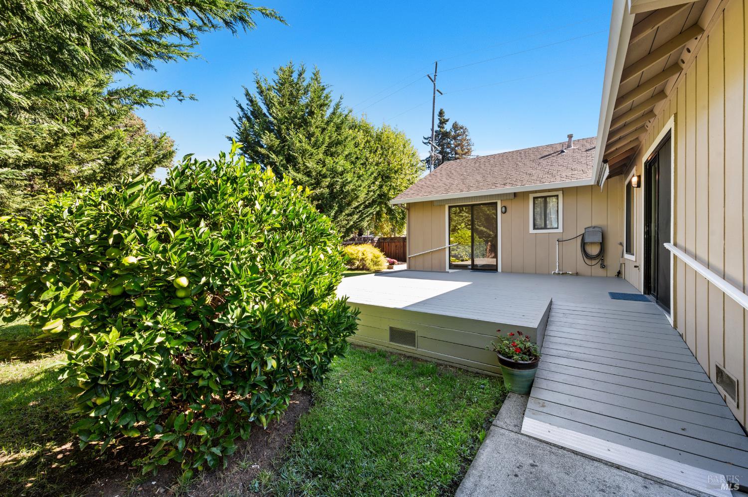 Detail Gallery Image 46 of 64 For 1049 Charlson Way, Napa,  CA 94558 - 3 Beds | 2 Baths