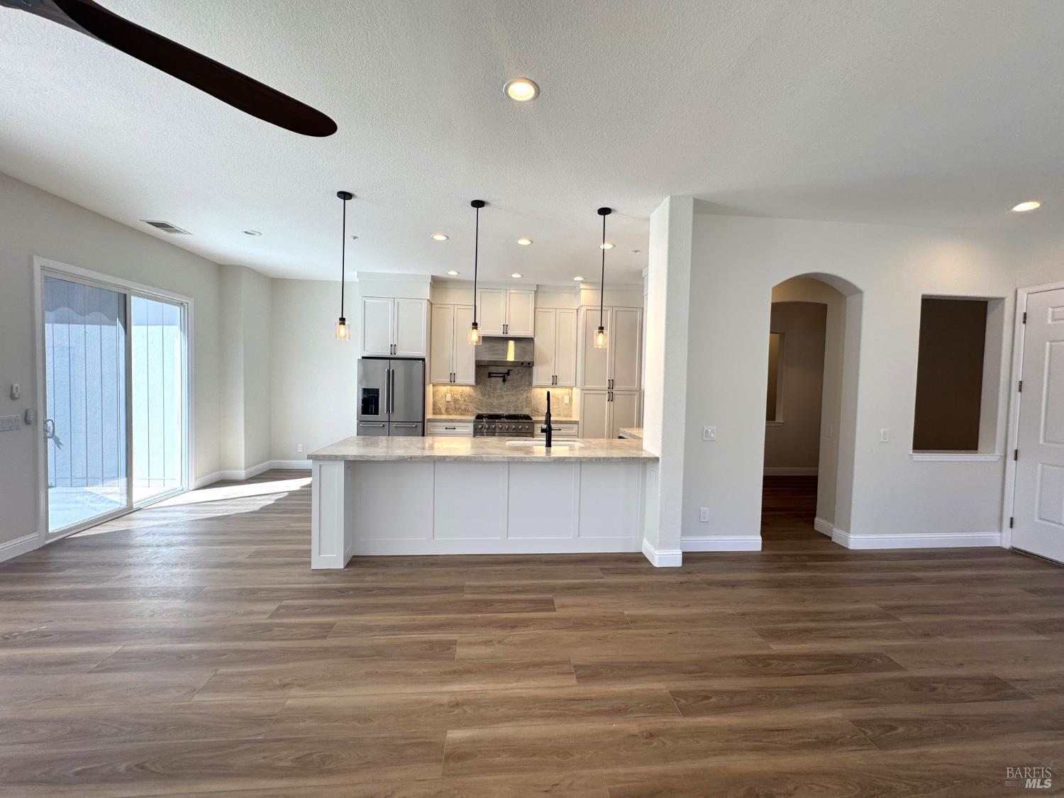 Detail Gallery Image 6 of 53 For 107 St Michael Ct, Cloverdale,  CA 95425 - 3 Beds | 2 Baths