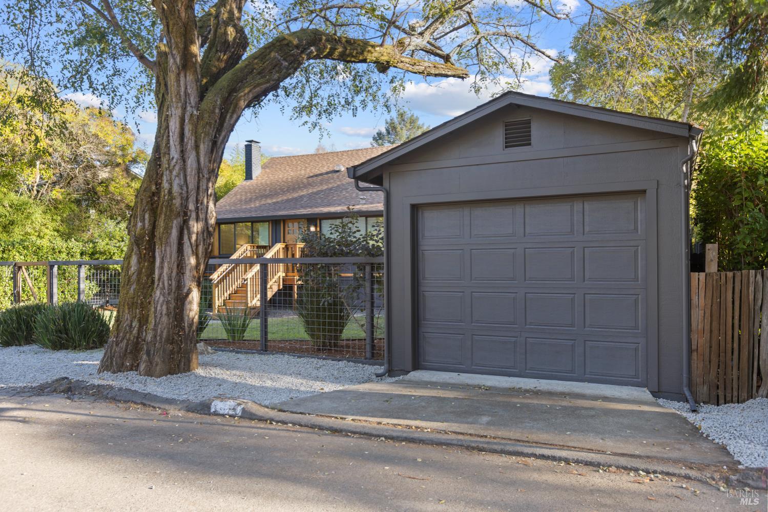 Detail Gallery Image 60 of 67 For 5 Hillside Ave, Kentfield,  CA 94904 - 5 Beds | 3 Baths