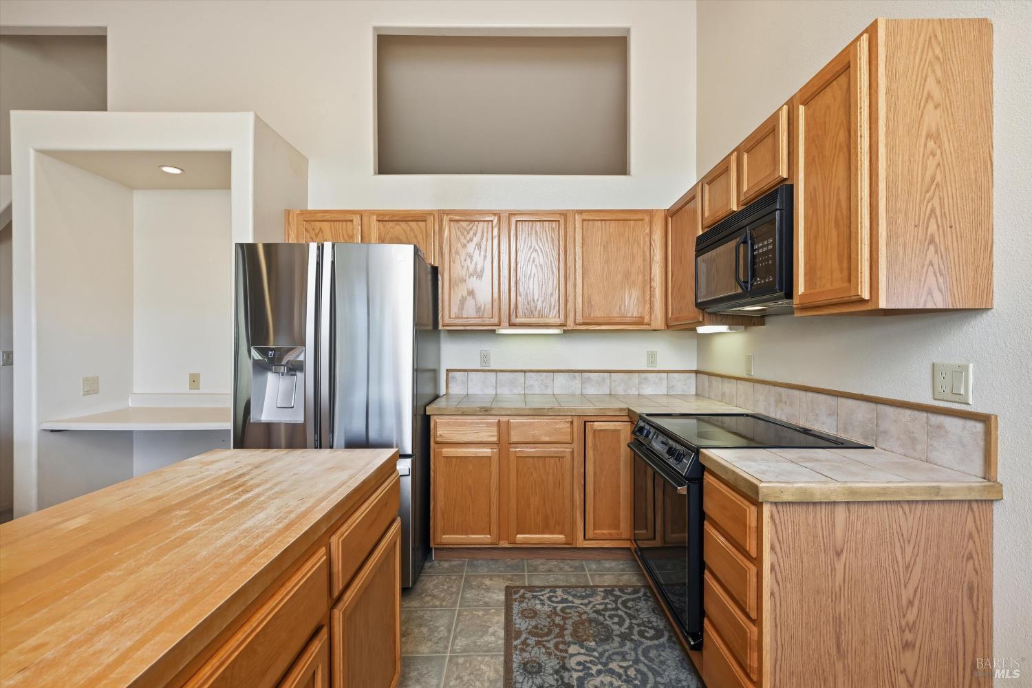 Detail Gallery Image 11 of 47 For 16261 Conestoga Rd, Hidden Valley Lake,  CA 95467 - 3 Beds | 2/1 Baths