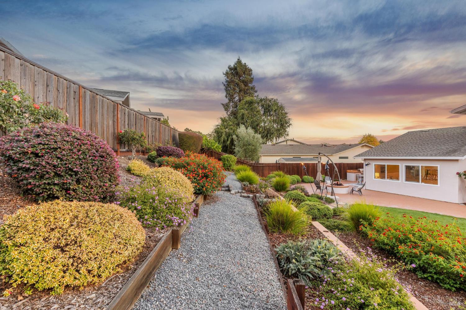 Detail Gallery Image 41 of 45 For 2108 Feliz Dr, Novato,  CA 94945 - 4 Beds | 3 Baths