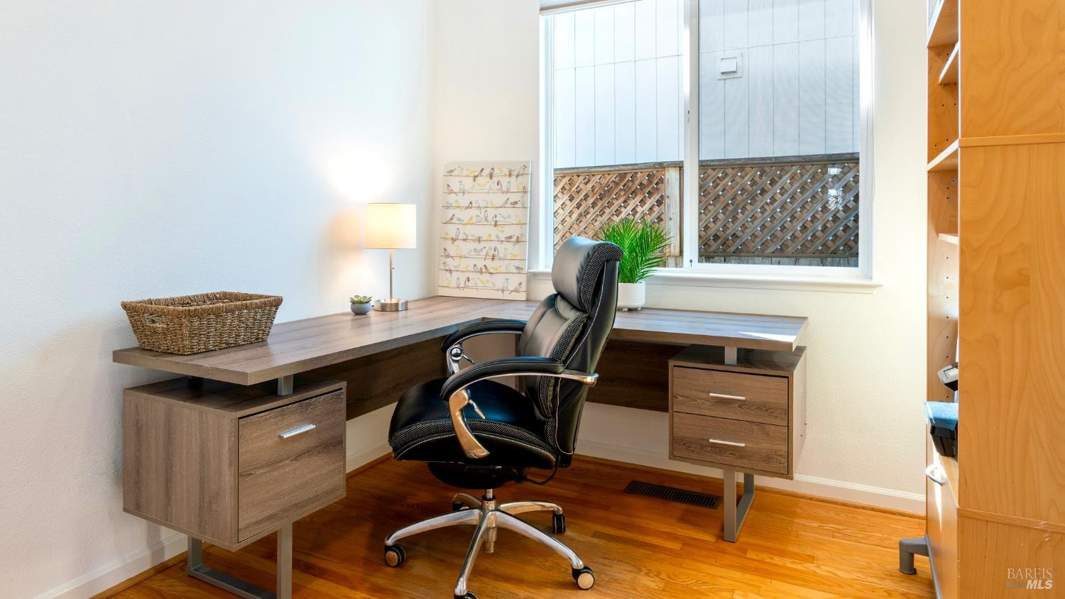 Detail Gallery Image 14 of 30 For 1214 Marque Dr, Rohnert Park,  CA 94928 - 3 Beds | 2 Baths