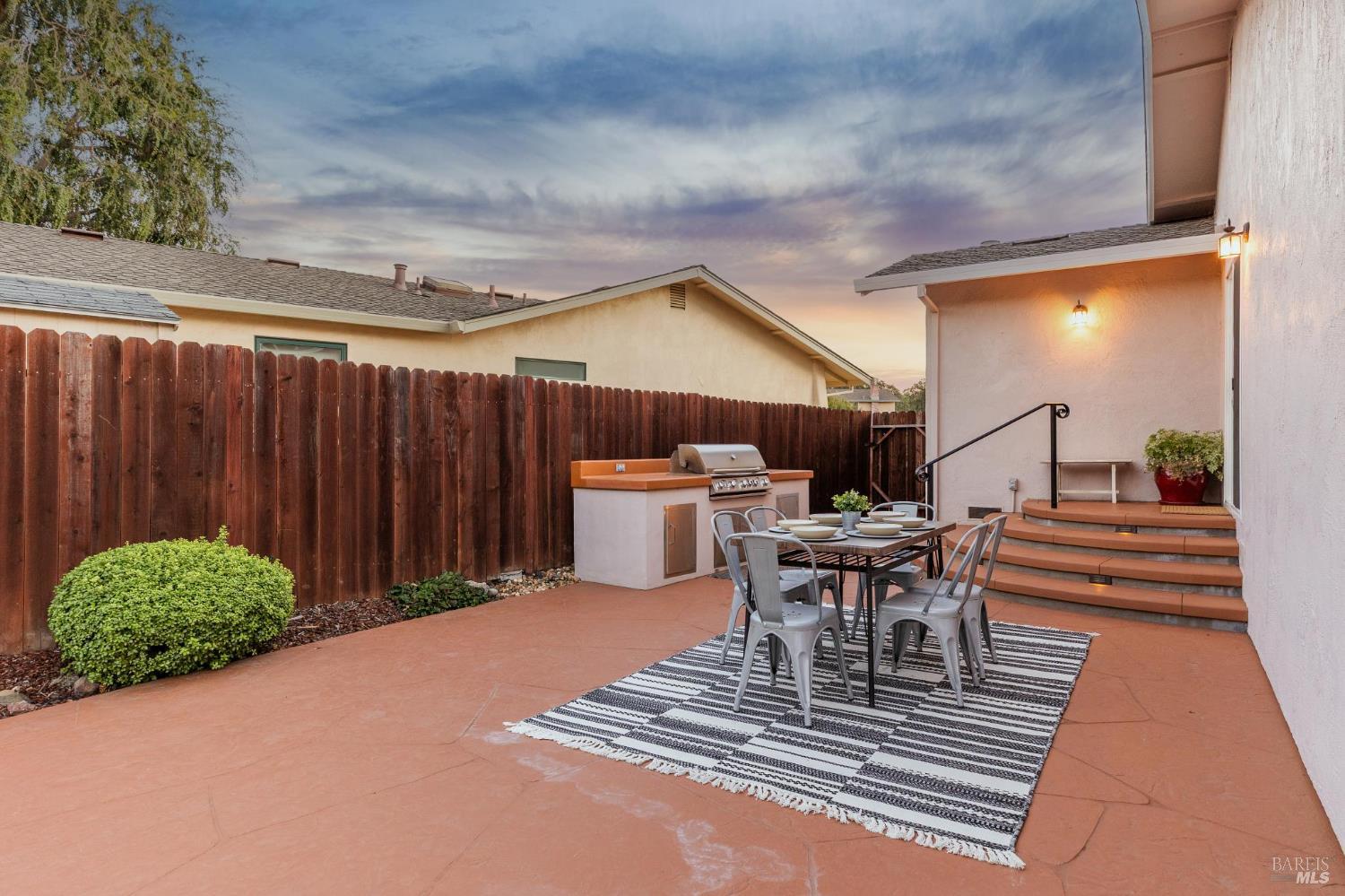 Detail Gallery Image 38 of 45 For 2108 Feliz Dr, Novato,  CA 94945 - 4 Beds | 3 Baths