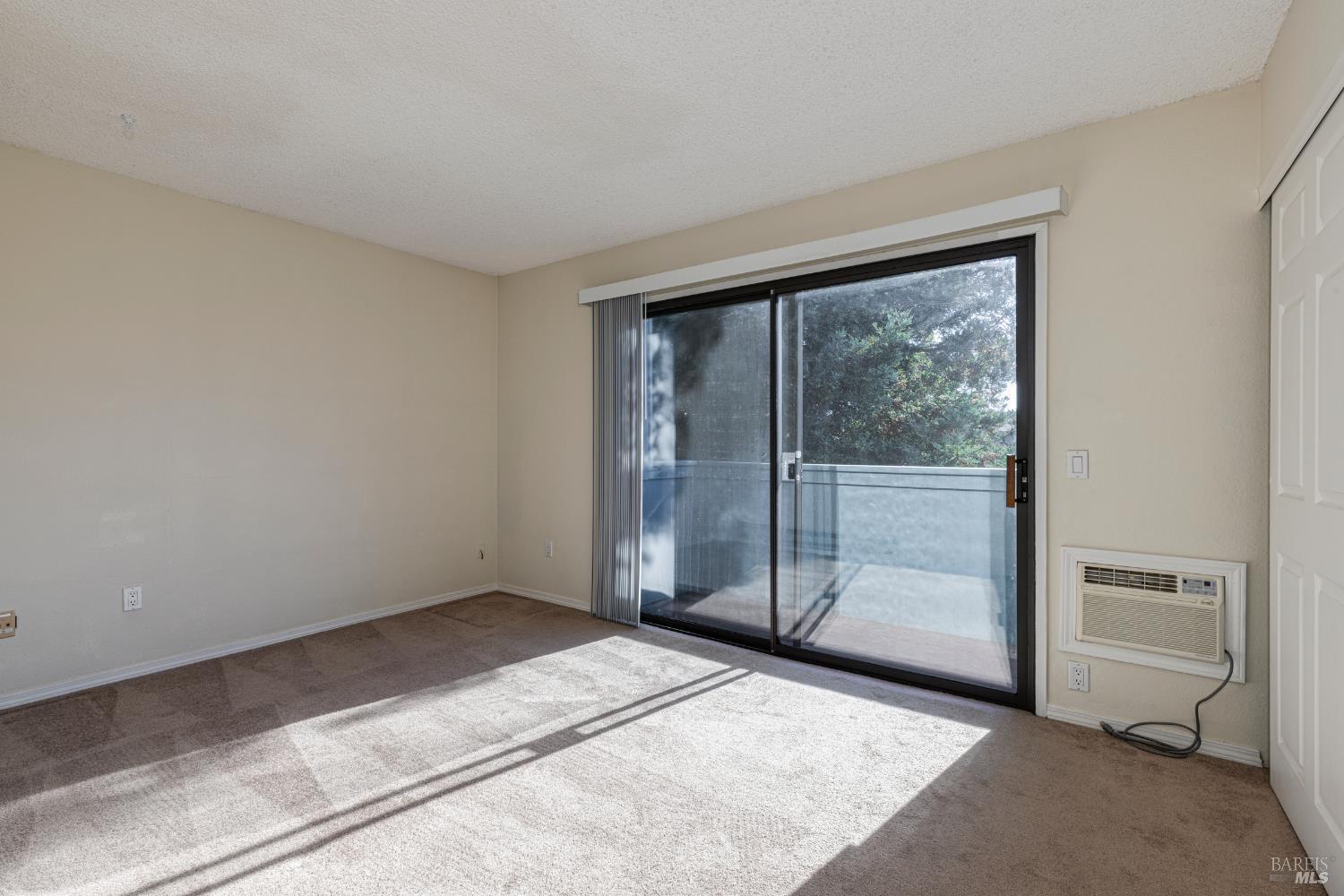 Detail Gallery Image 27 of 46 For 219 College View Dr, Rohnert Park,  CA 94928 - 3 Beds | 1/1 Baths