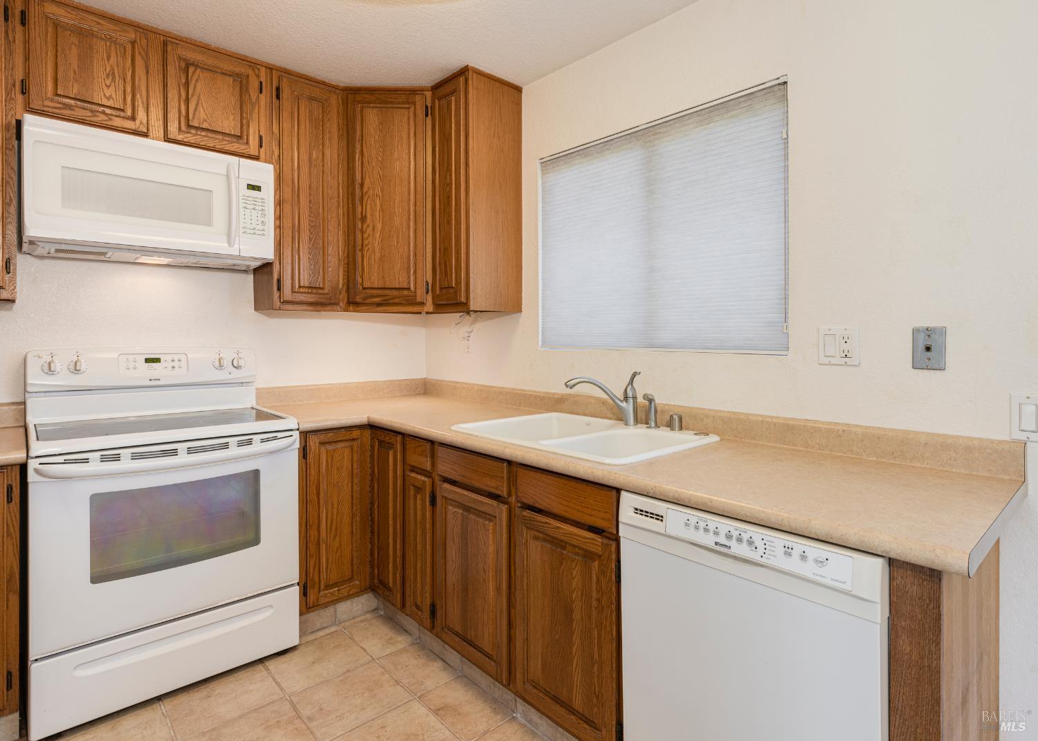 Detail Gallery Image 12 of 46 For 219 College View Dr, Rohnert Park,  CA 94928 - 3 Beds | 1/1 Baths