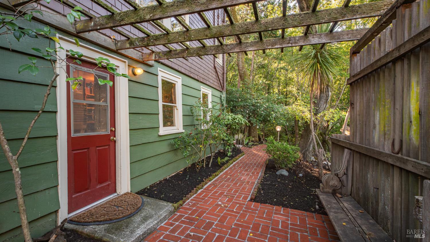 Detail Gallery Image 67 of 77 For 150 Bungalow Ave, San Rafael,  CA 94901 - 4 Beds | 2 Baths