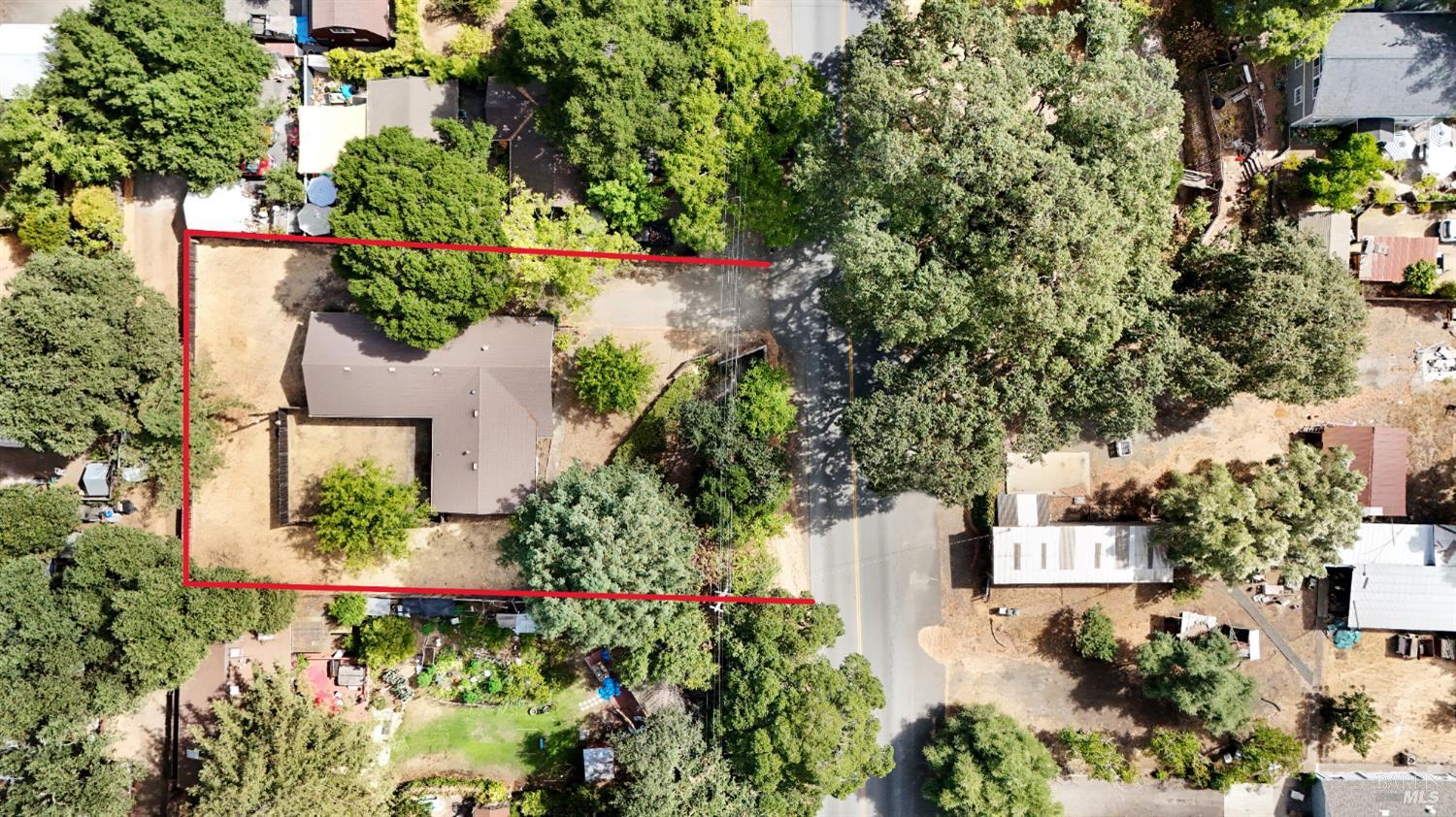 Detail Gallery Image 4 of 18 For 749 Grove St, Sonoma,  CA 95476 - 3 Beds | 2 Baths