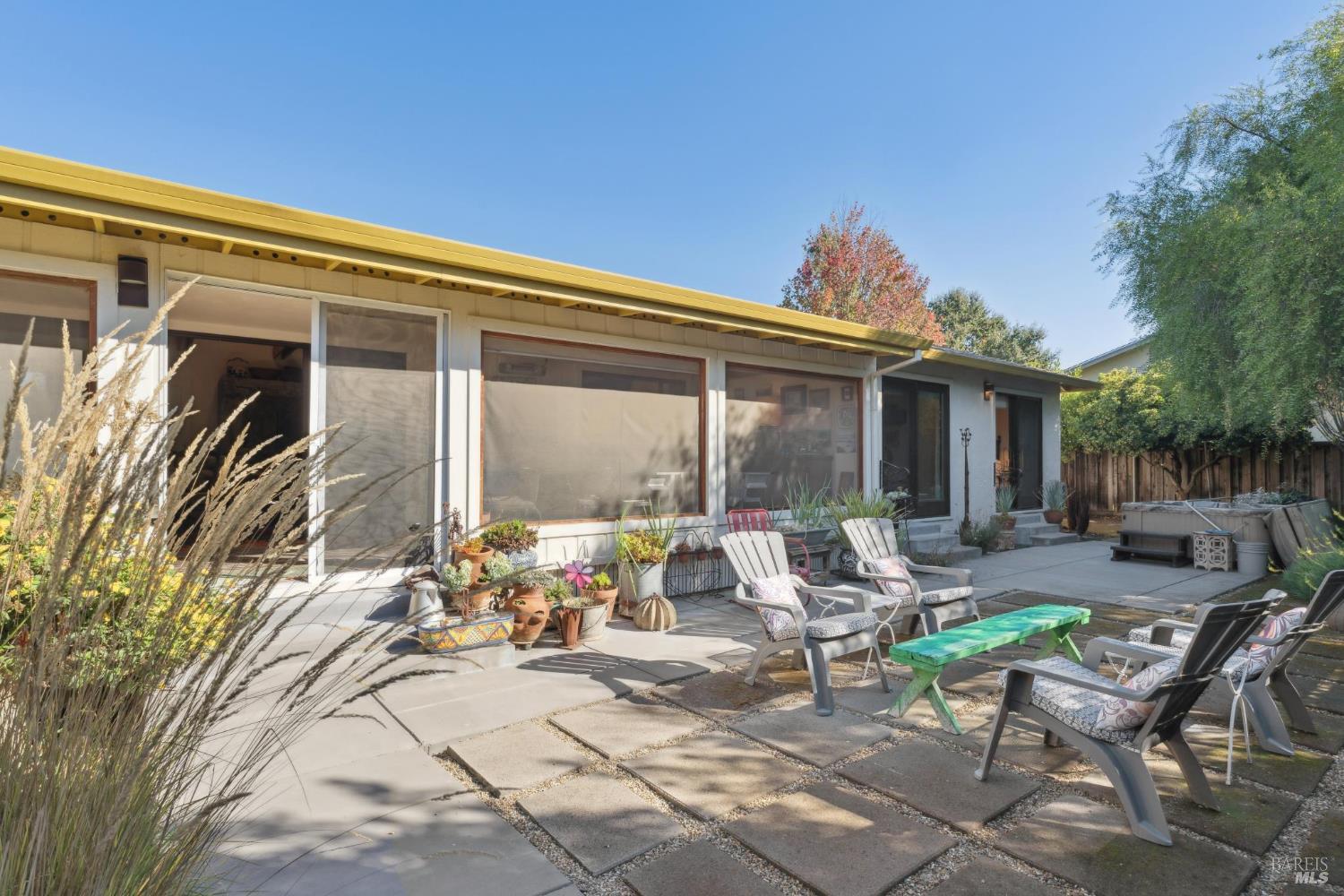 Detail Gallery Image 19 of 46 For 32 El Nido Ct, Sonoma,  CA 95476 - 3 Beds | 2 Baths