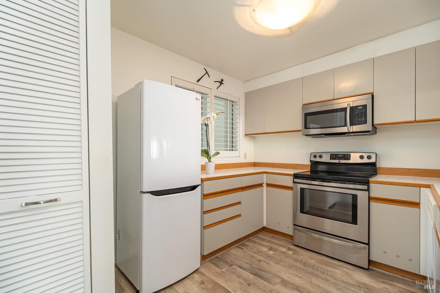 Detail Gallery Image 8 of 28 For 1201 Brickyard Way #205,  Richmond,  CA 94801 - 1 Beds | 1 Baths