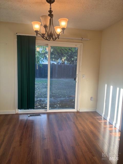 Detail Gallery Image 9 of 18 For 749 Grove St, Sonoma,  CA 95476 - 3 Beds | 2 Baths