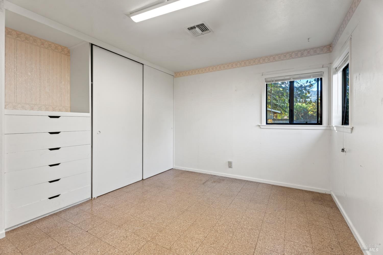 Detail Gallery Image 14 of 21 For 970 N Pine St, Ukiah,  CA 95482 - 3 Beds | 2 Baths