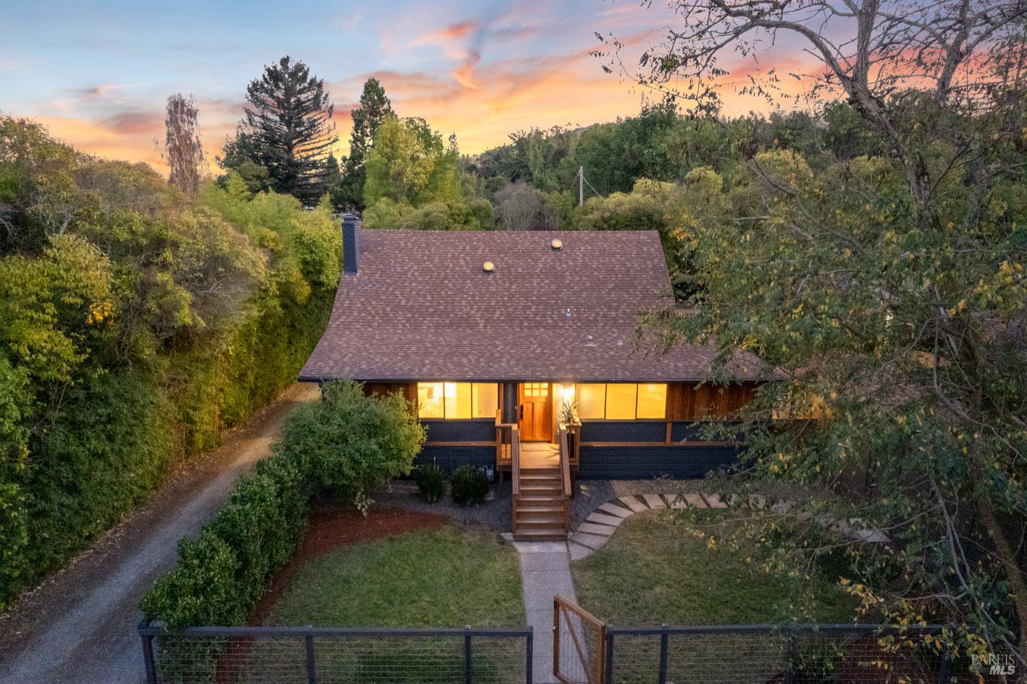 Detail Gallery Image 63 of 67 For 5 Hillside Ave, Kentfield,  CA 94904 - 5 Beds | 3 Baths