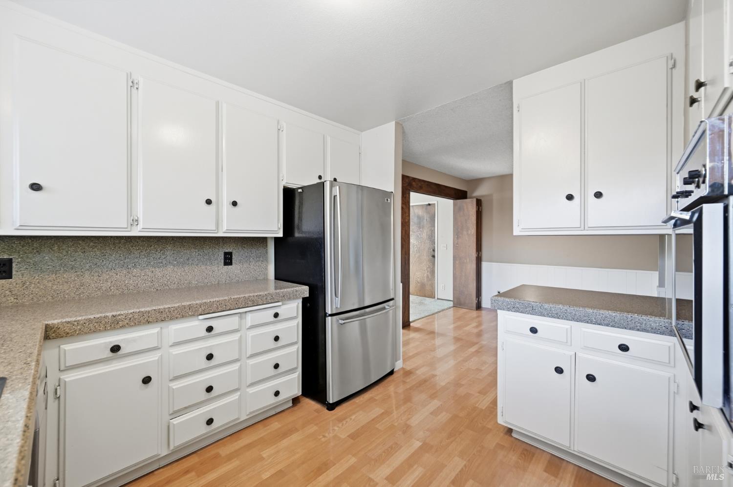 Detail Gallery Image 15 of 48 For 1124 Sunnyslope Dr, Santa Rosa,  CA 95404 - 4 Beds | 2 Baths