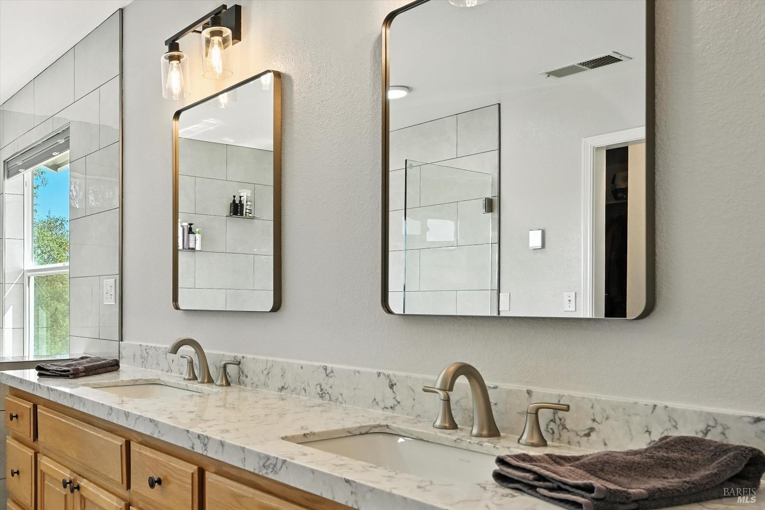 Detail Gallery Image 29 of 75 For Address Is Not Disclosed, Hidden Valley Lake,  CA 95467 - 3 Beds | 3 Baths