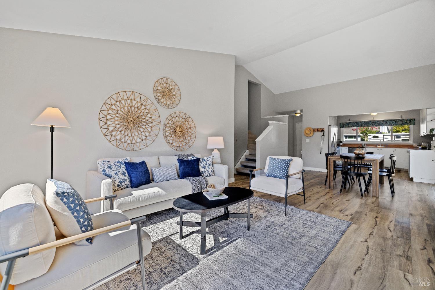 Detail Gallery Image 8 of 27 For 1511 Gladstone Way, Rohnert Park,  CA 94928 - 3 Beds | 2 Baths