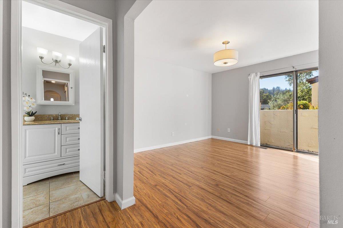 Detail Gallery Image 15 of 32 For 802 Adobe Dr, Santa Rosa,  CA 95404 - 2 Beds | 2 Baths