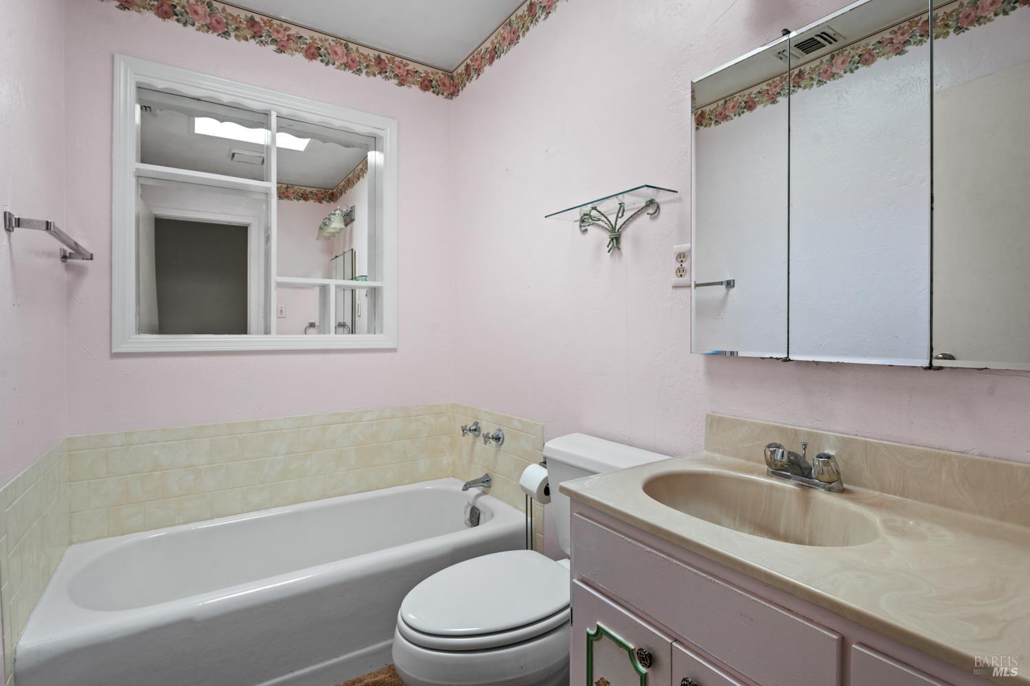 Detail Gallery Image 15 of 21 For 970 N Pine St, Ukiah,  CA 95482 - 3 Beds | 2 Baths