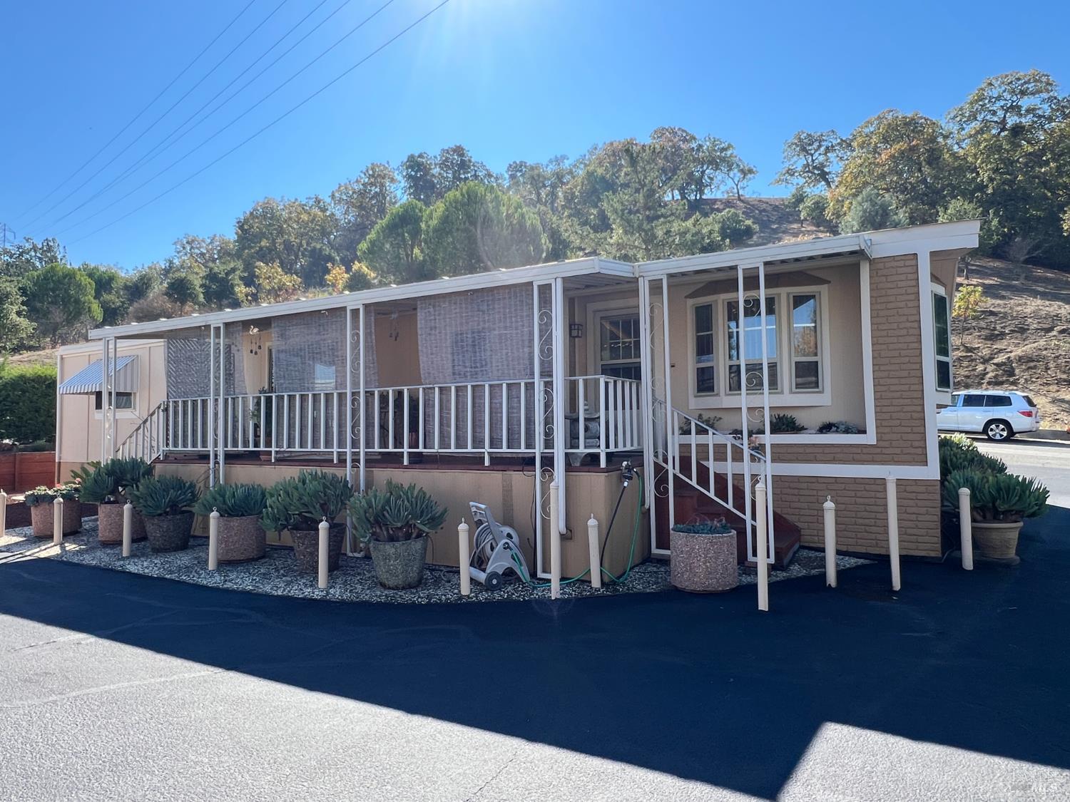 Detail Gallery Image 3 of 31 For 121 Panorama Dr, Novato,  CA 94949 - 2 Beds | 2 Baths